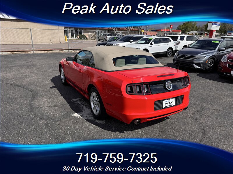 Used 2014 Ford Mustang Convertible RWD image 5