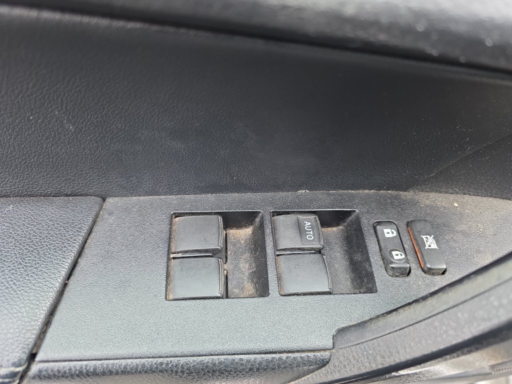 Used 2014 Toyota Corolla S Premium FWD image 18