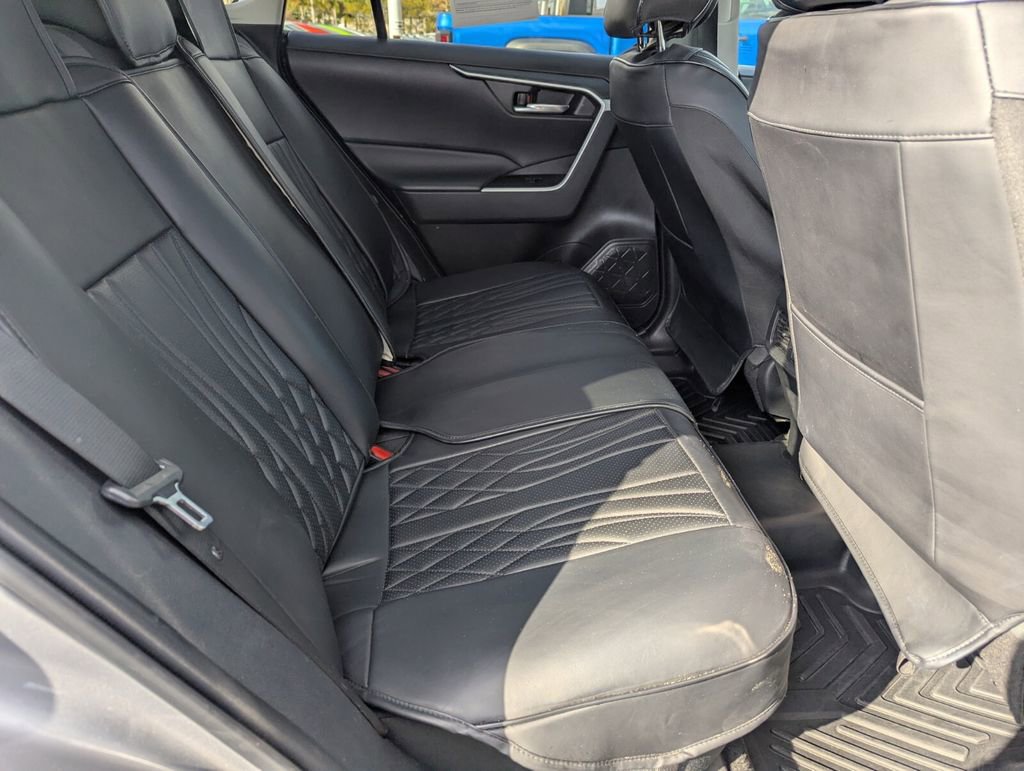 Used 2022 Toyota RAV4 XLE w/ Convenience Package image 13