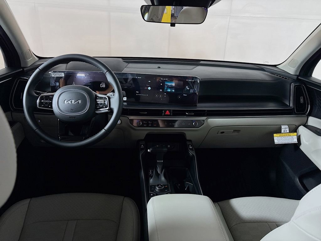 New 2025 Kia Sorento S image 13