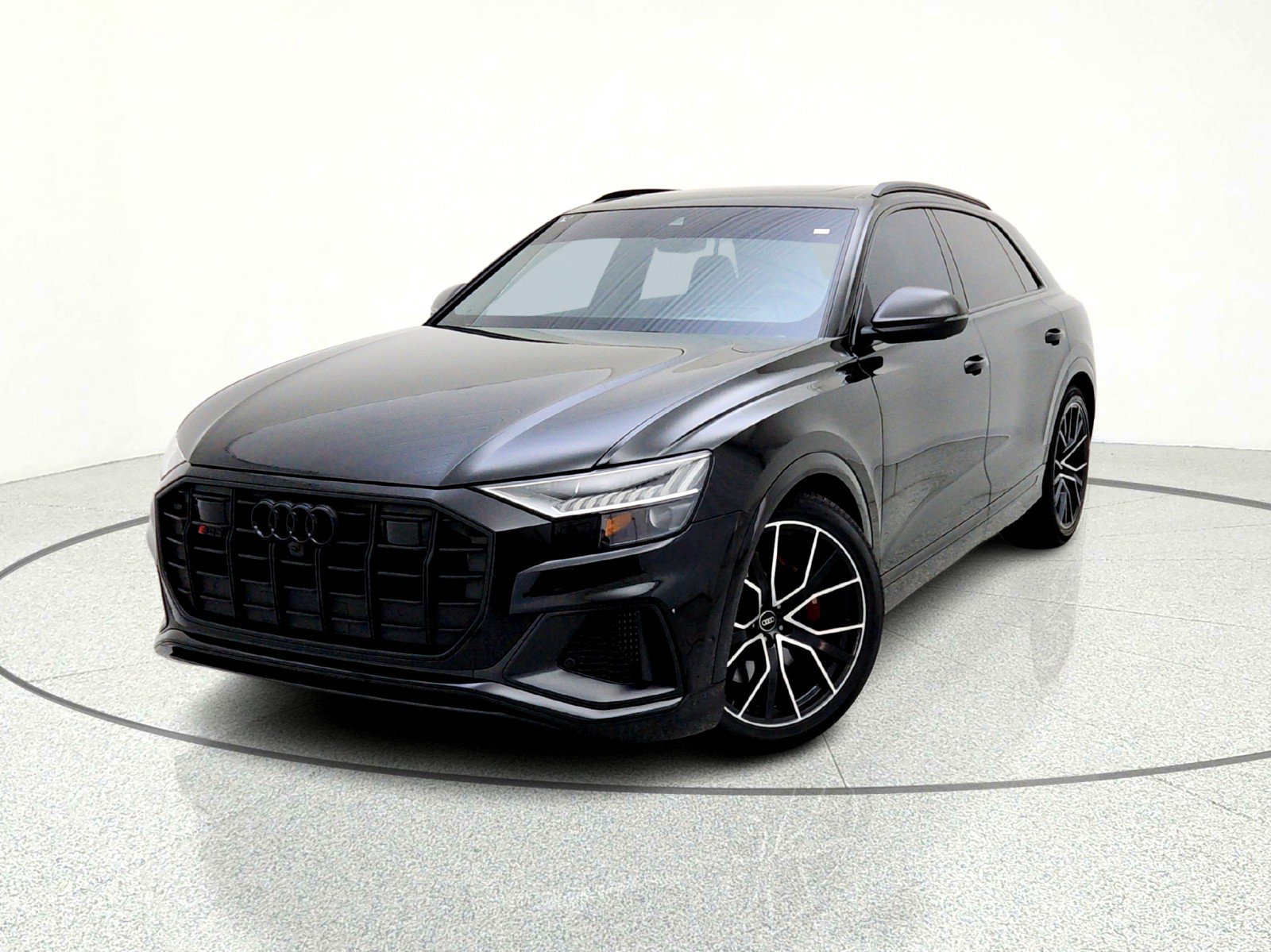 Used 2023 Audi SQ8 Prestige image 2