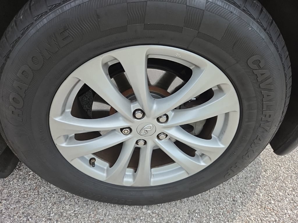 Used 2014 INFINITI QX70 2WD w/ Premium Package image 13