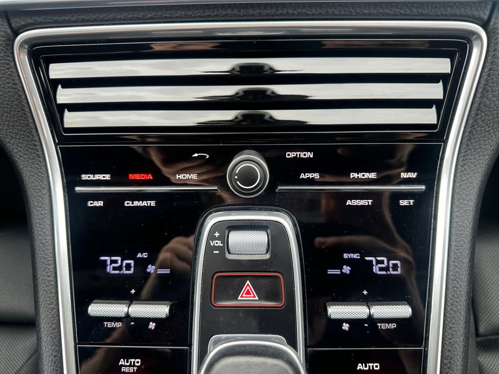 Used 2019 Porsche Panamera 4 image 25