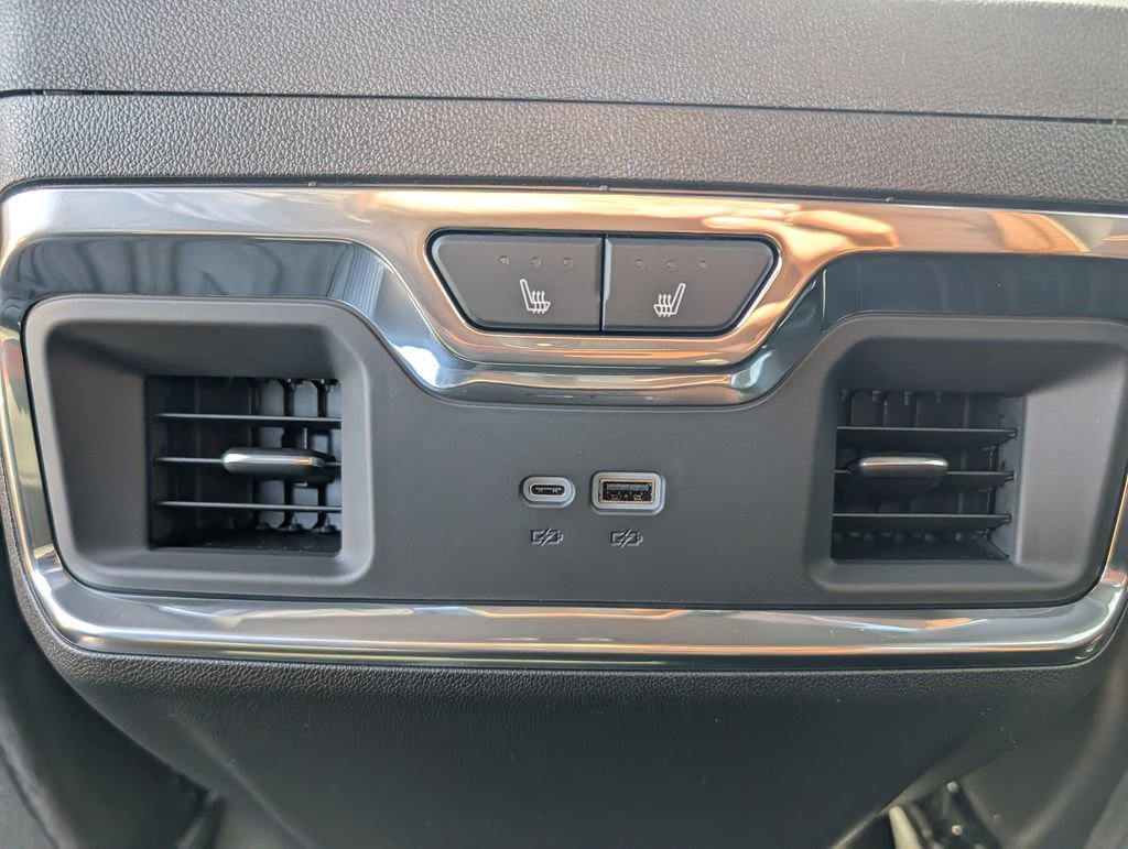 New 2026 GMC Sierra 3500 Denali Ultimate AWD/4WD image 12