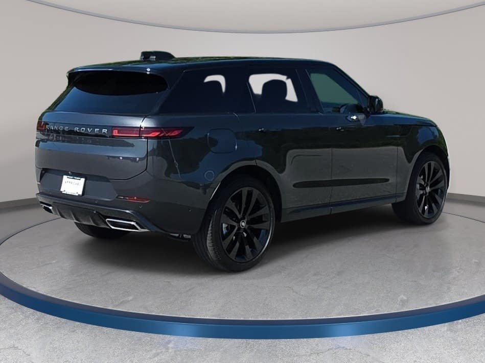 Certified 2025 Land Rover Range Rover Sport SE AWD/4WD image 5