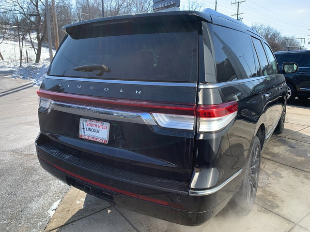 Certified 2024 Lincoln Navigator Reserve w/ Monochromatic Package image 7