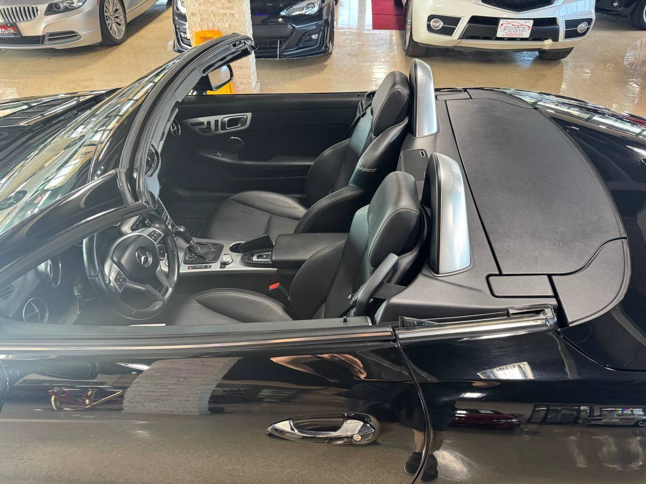 Used 2013 Mercedes-Benz SLK 250 image 35