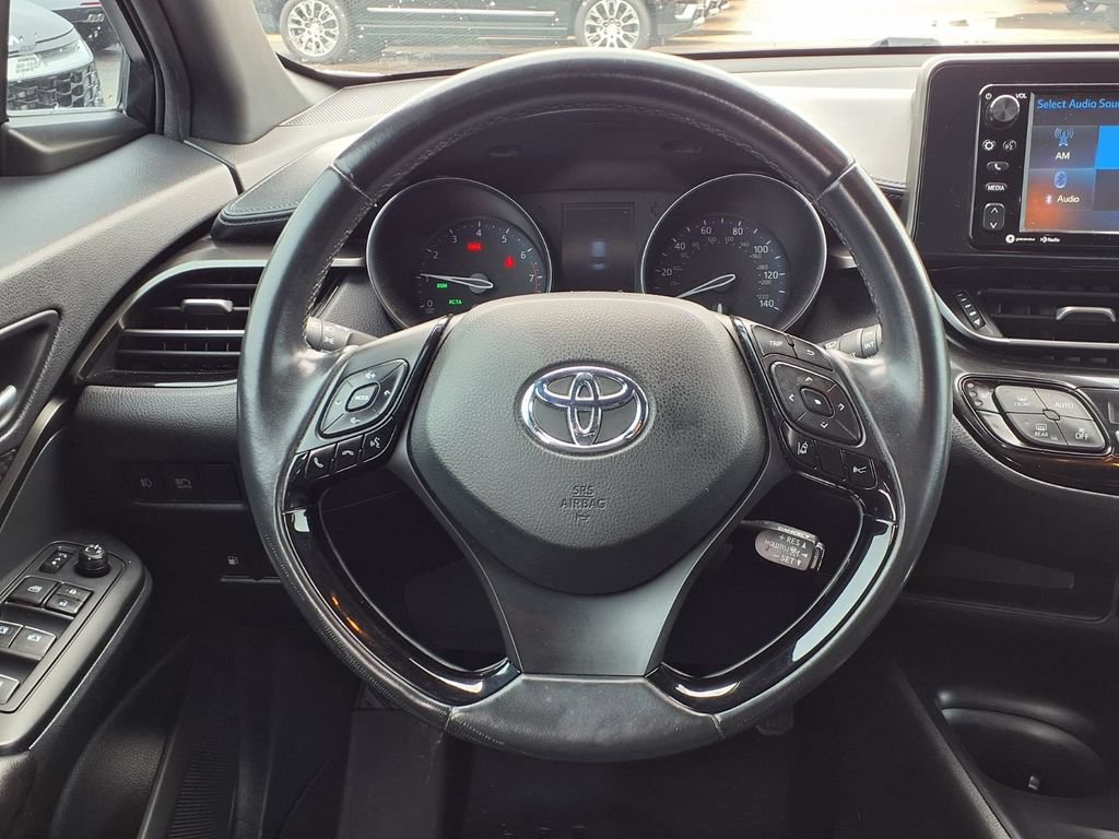 Used 2018 Toyota C-HR XLE FWD image 15