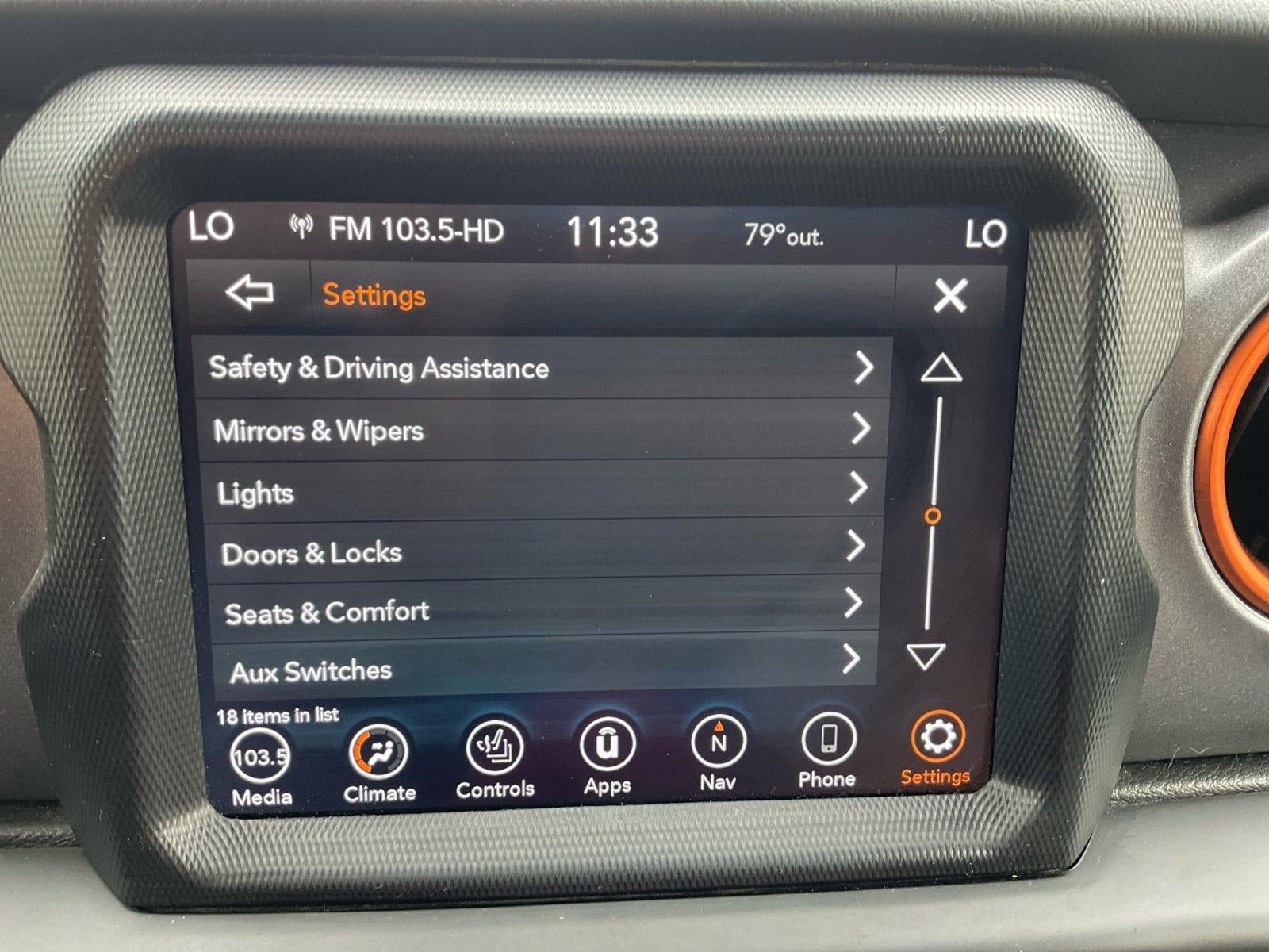 Used 2021 Jeep Gladiator Mojave AWD/4WD image 17
