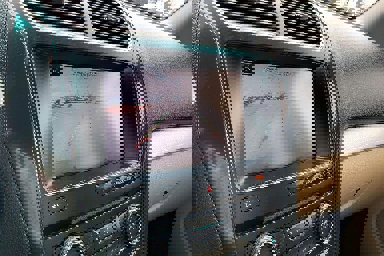 Used 2016 Ford Explorer XLT w/ Equipment Group 202A image 28