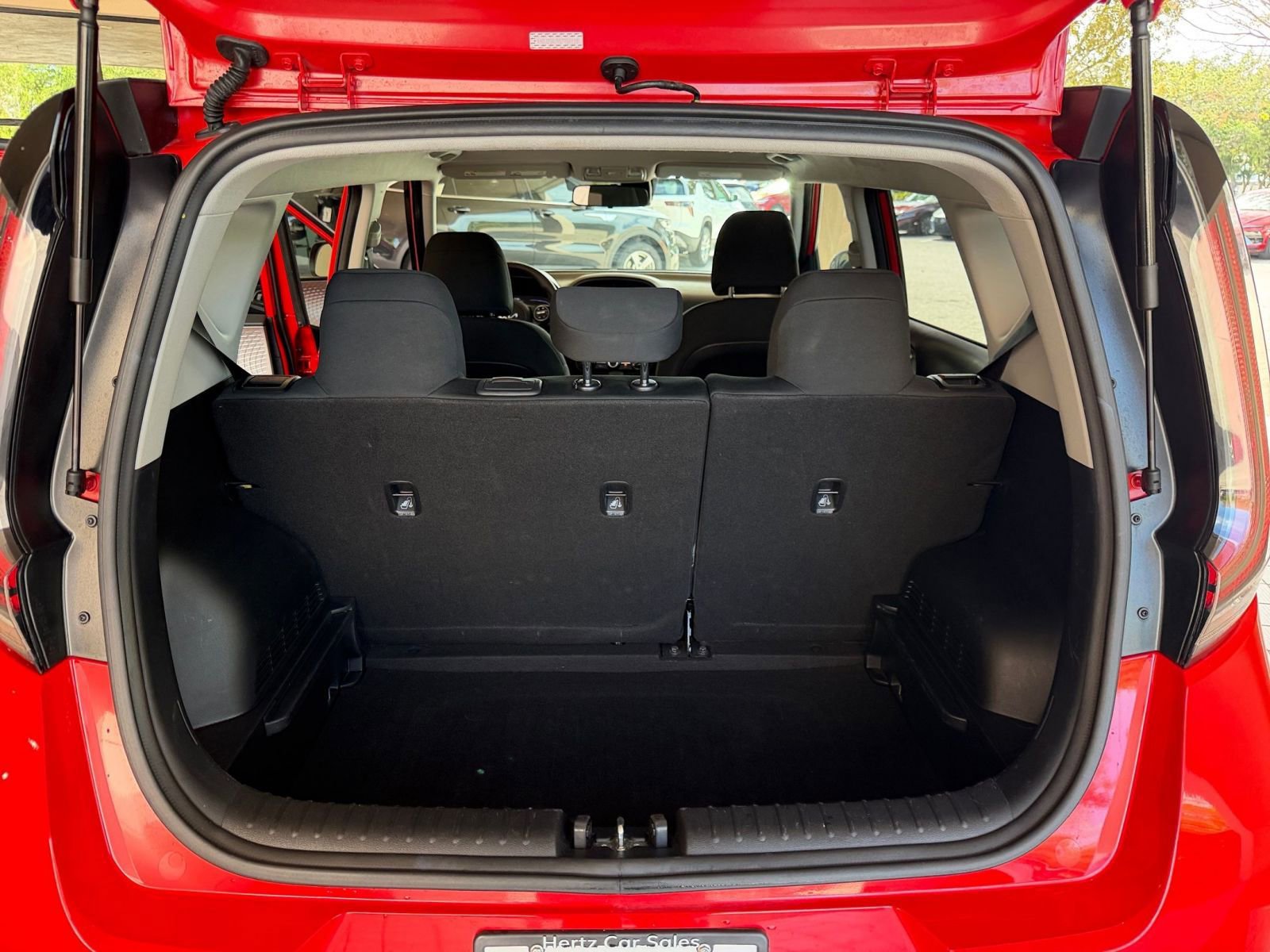 Used 2025 Kia Soul LX w/ LX Technology Package FWD image 25