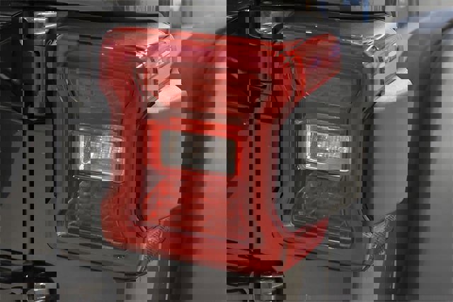 Used 2024 Jeep Wrangler Unlimited Rubicon w/ Technology Group image 12