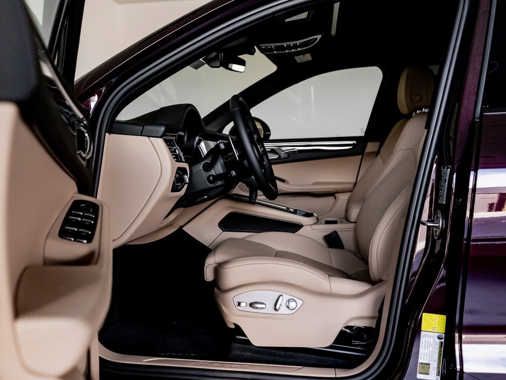 New 2026 Porsche Macan image 5