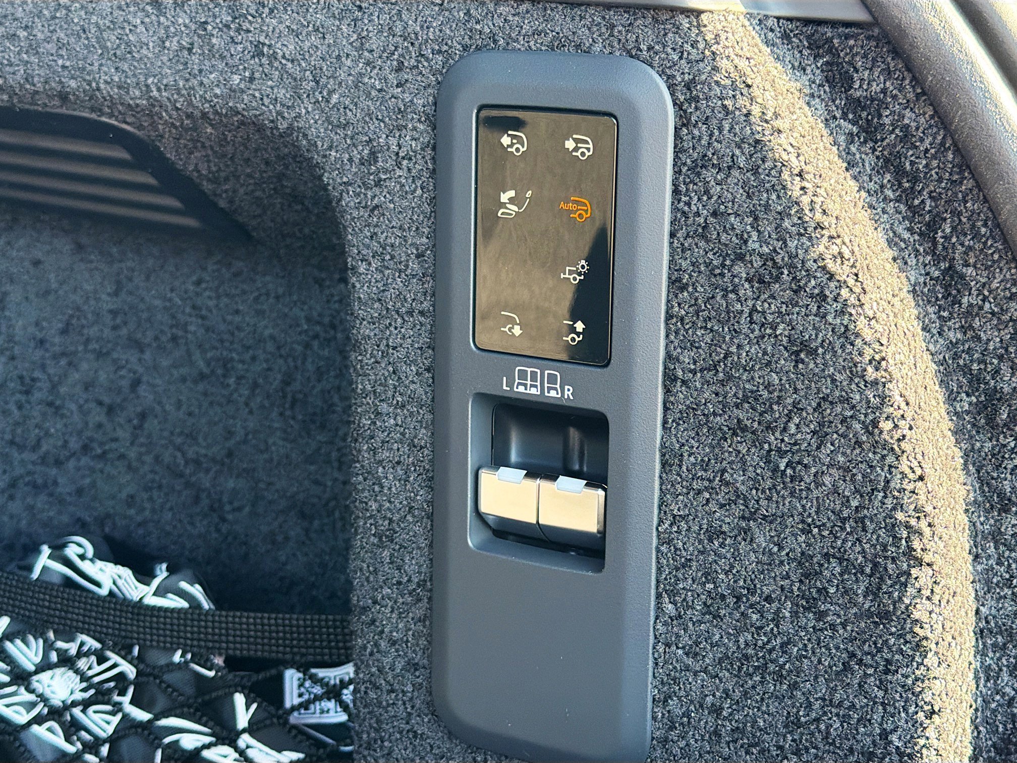 New 2026 Land Rover Range Rover Long Wheelbase Autobiography image 13