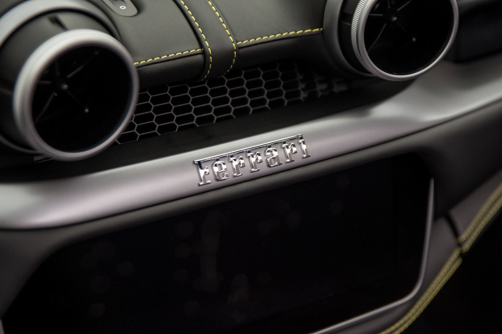 Used 2023 Ferrari Portofino M RWD image 31