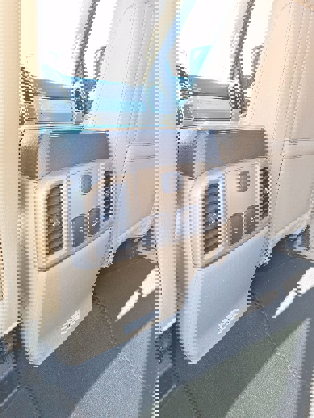 Used 2021 Ford F250 Lariat w/ Lariat Ultimate Package image 17