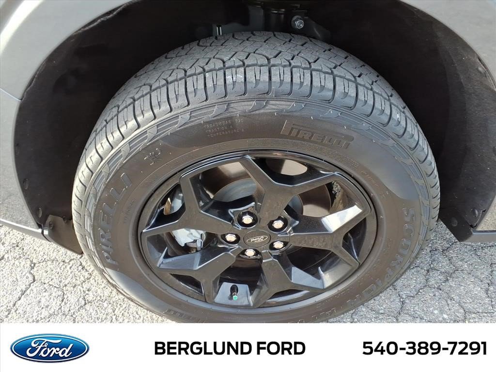 Used 2025 Ford Maverick XLT w/ XLT Luxury Package AWD/4WD image 11