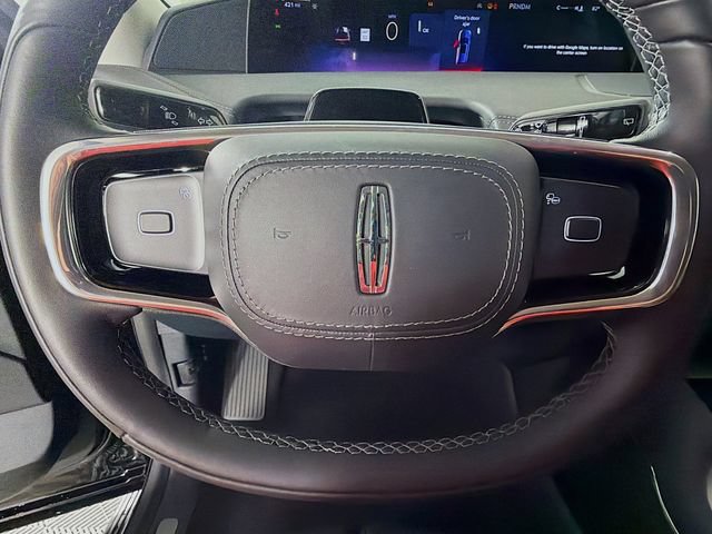 New 2026 Lincoln Navigator Premiere AWD/4WD image 11