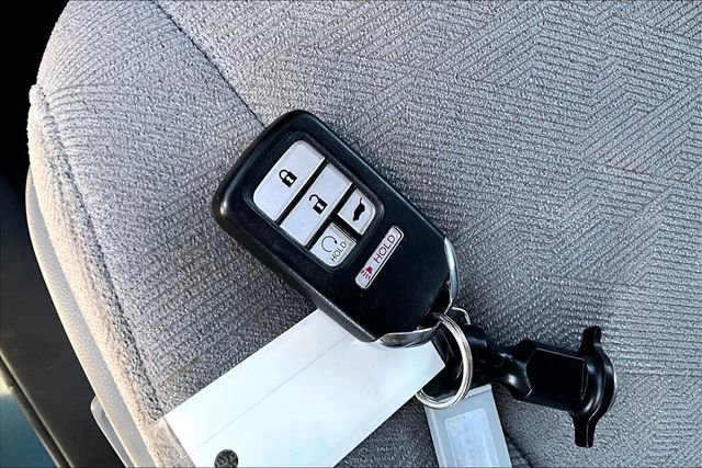 Used 2021 Honda Pilot EX image 11