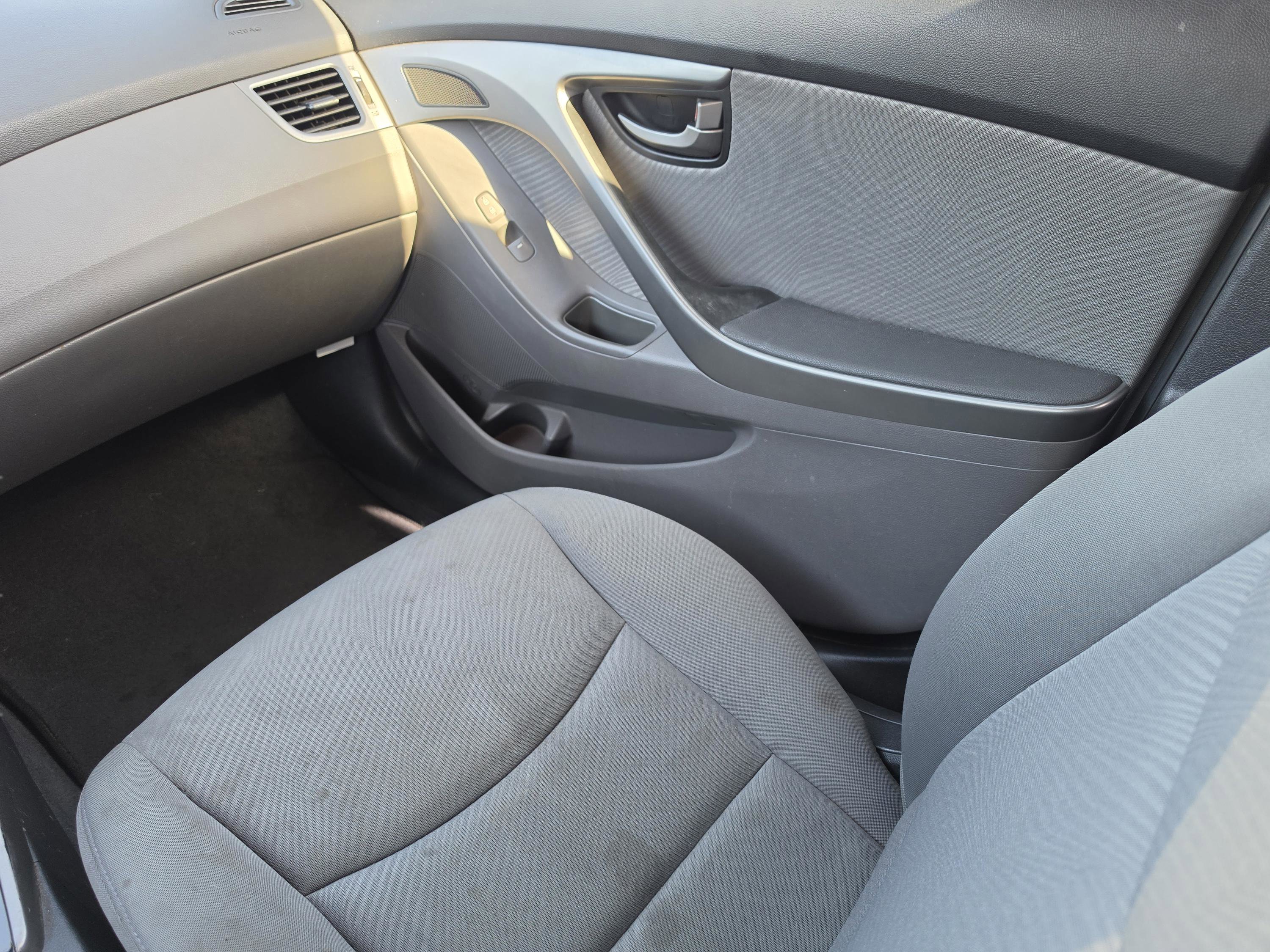 Used 2013 Hyundai Elantra GLS w/ Preferred Pkg image 17