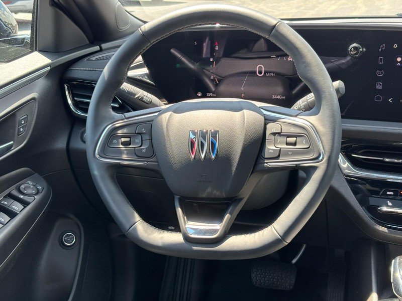 Certified 2025 Buick Envista Avenir FWD image 13