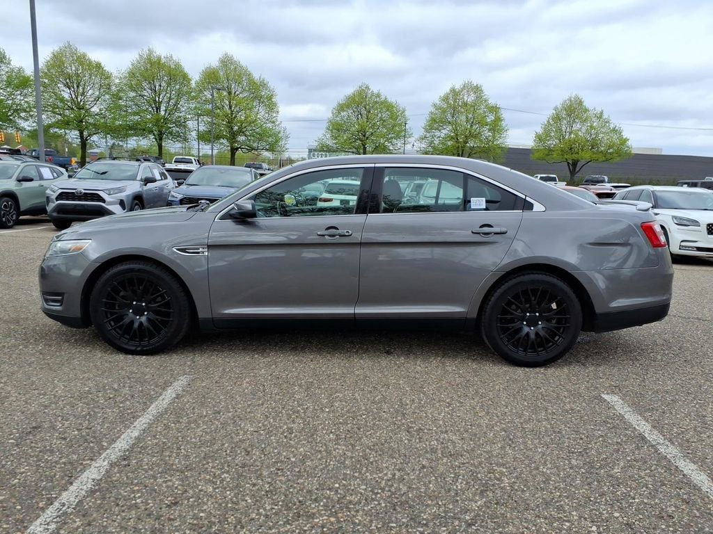 Used 2013 Ford Taurus SEL FWD image 2