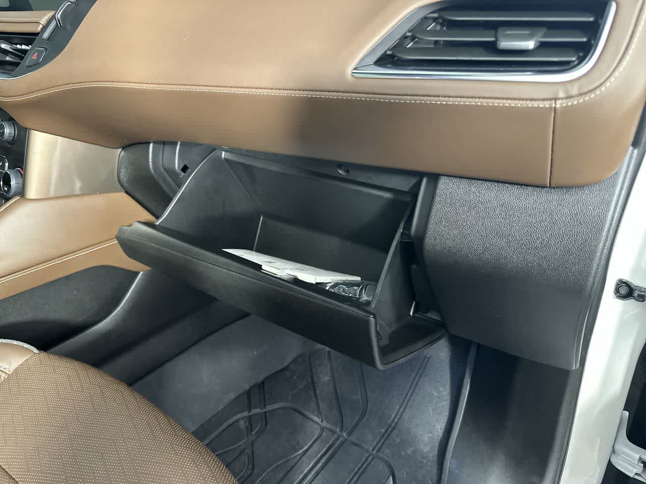 Used 2023 Chevrolet Tahoe High Country AWD/4WD image 26