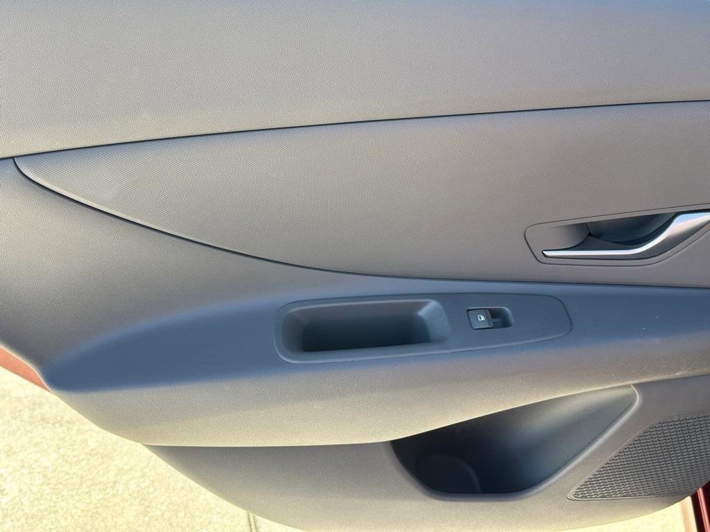 Used 2024 Hyundai Elantra SEL image 14