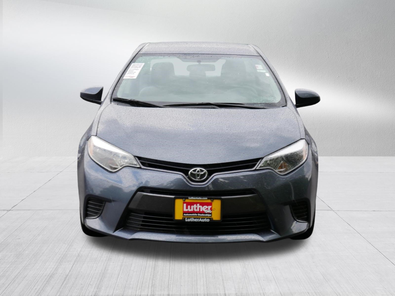 Used 2015 Toyota Corolla LE FWD image 2