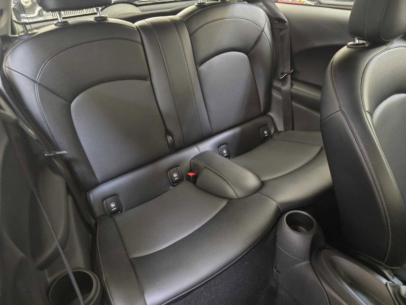Used 2015 MINI Cooper 2-Door Hardtop FWD image 6