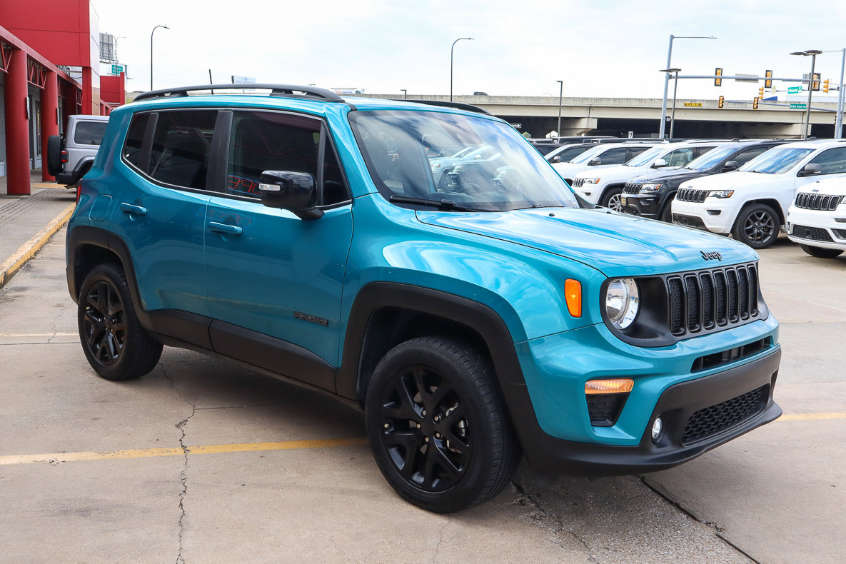 Used 2022 Jeep Renegade Altitude image 4