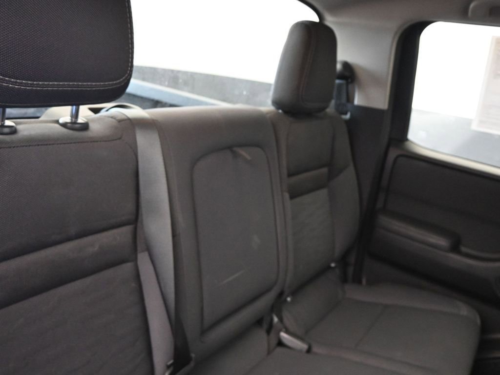 Used 2022 Nissan Frontier SV image 14