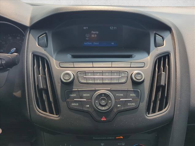 Used 2017 Ford Focus SE FWD image 18