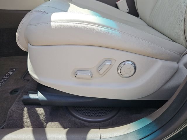 Used 2023 Genesis GV80 2.5T w/ Advanced Package AWD/4WD image 16