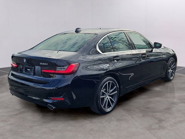 Used 2022 BMW 330i xDrive Sedan w/ Driving Assistance Package image 4