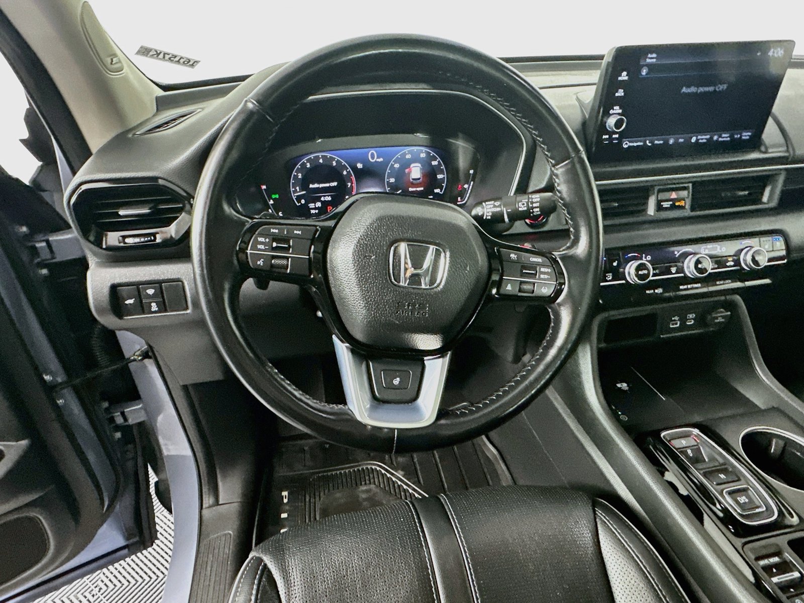 Used 2023 Honda Pilot Elite image 11