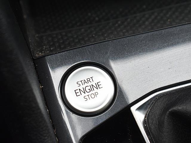 Used 2022 Volkswagen Tiguan SEL R-Line image 22