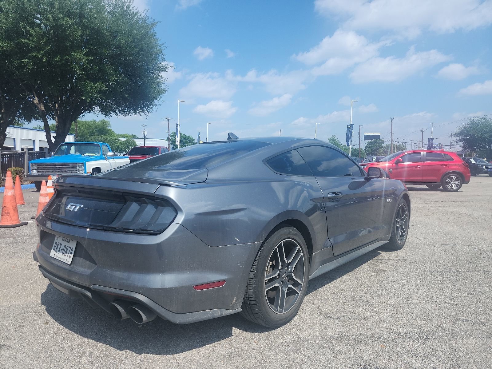 Used 2022 Ford Mustang GT Premium RWD image 3