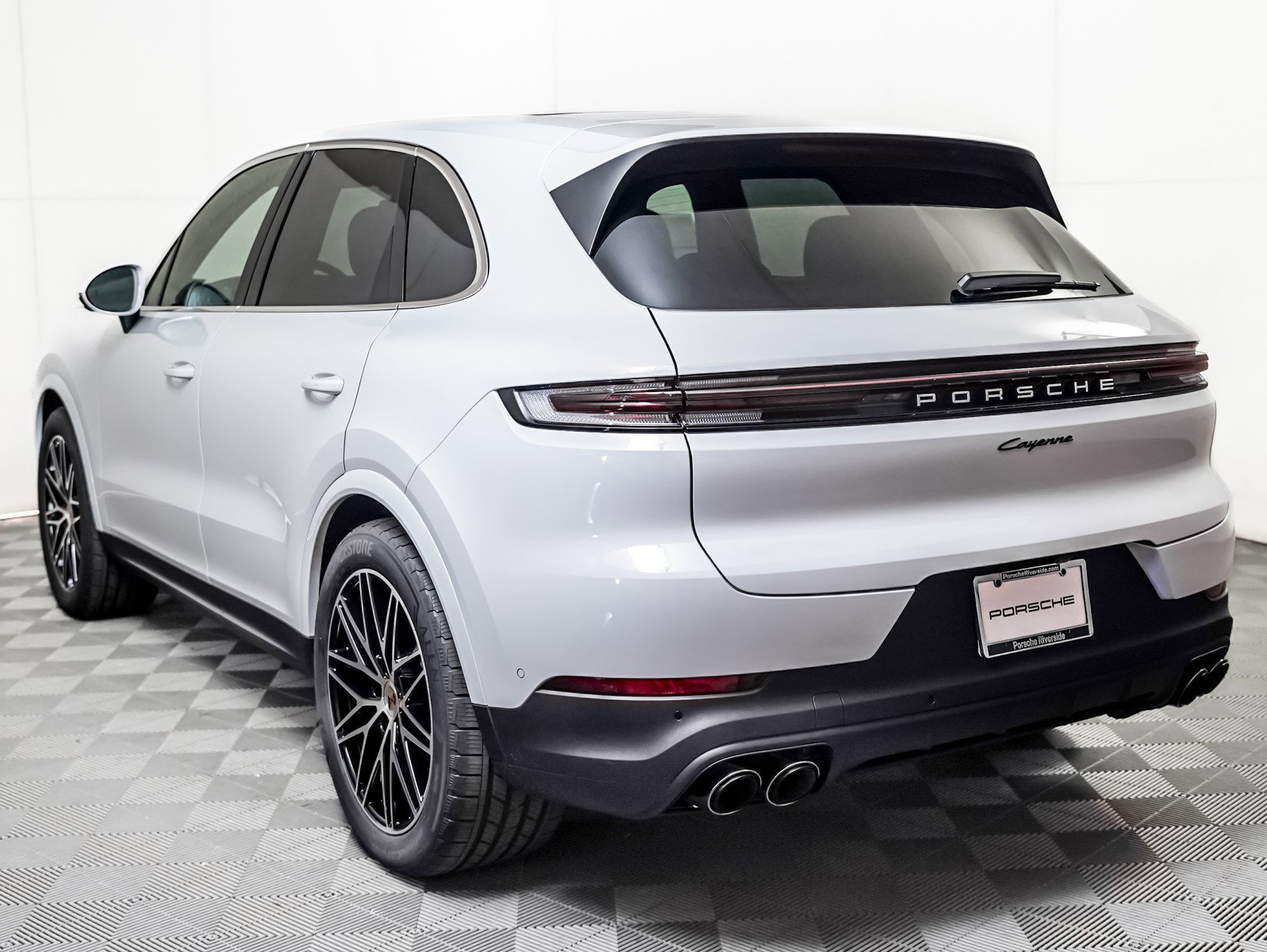 New 2026 Porsche Cayenne image 3