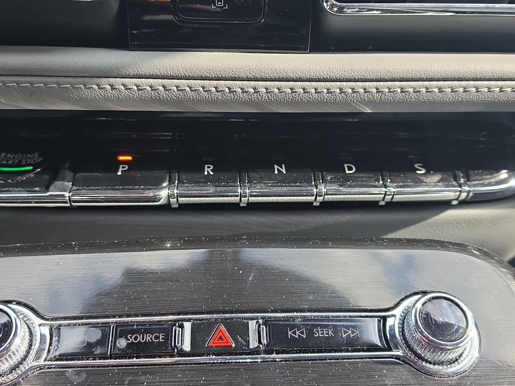 Used 2023 Lincoln Nautilus Reserve w/ Equipment Group 201A image 4