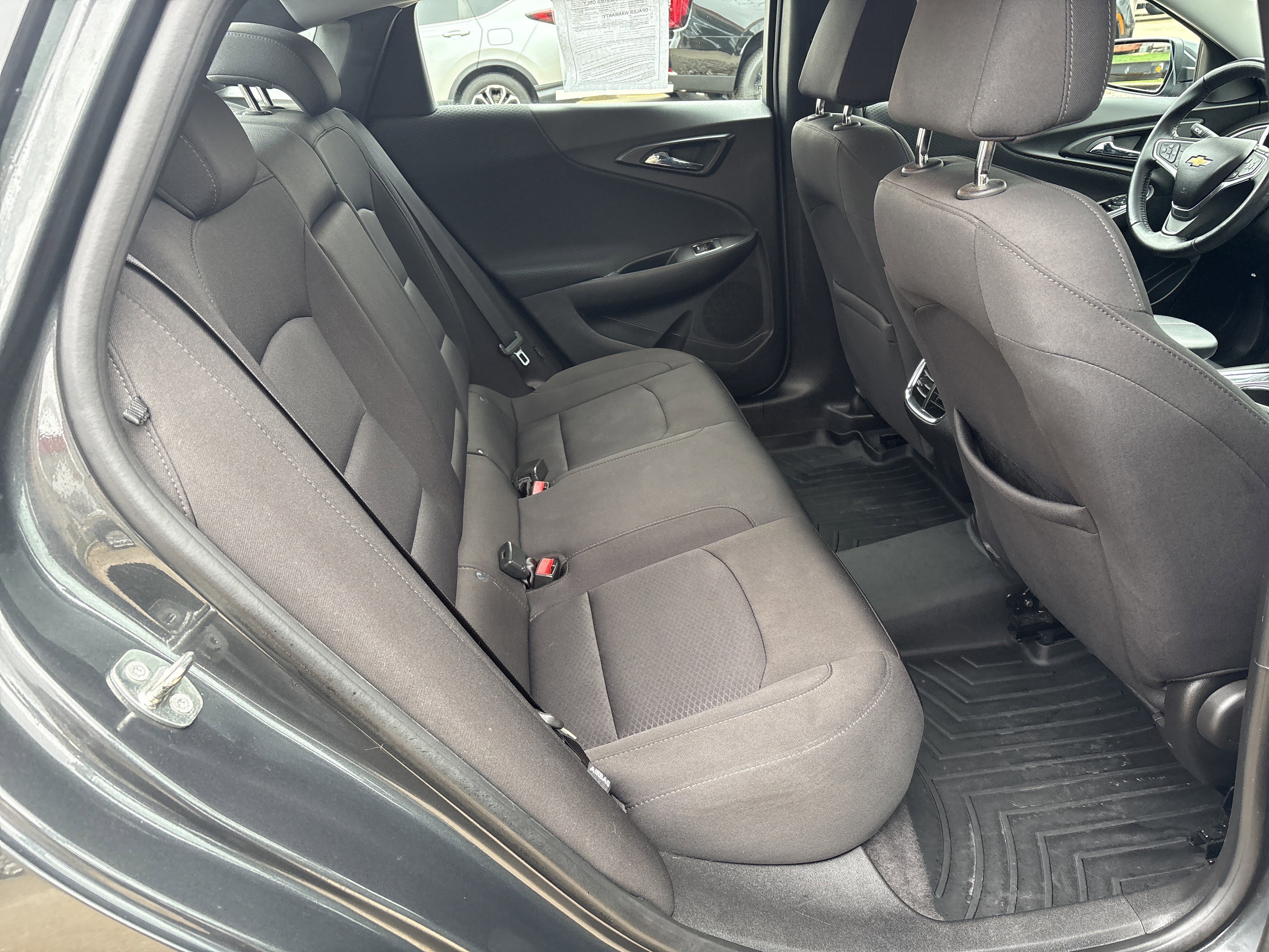 Used 2018 Chevrolet Malibu LT image 16