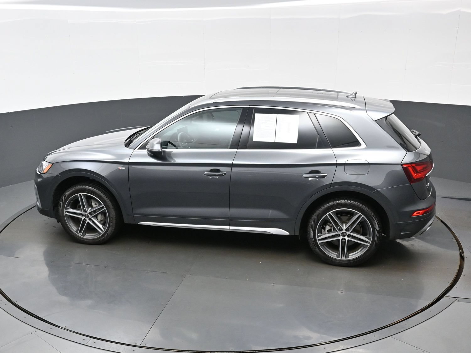 Used 2024 Audi Q5 e Premium Plus AWD/4WD image 39