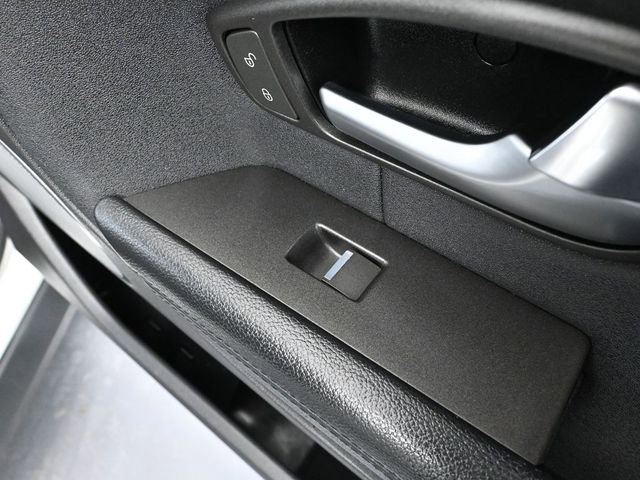 Used 2017 Land Rover Range Rover Evoque SE image 43