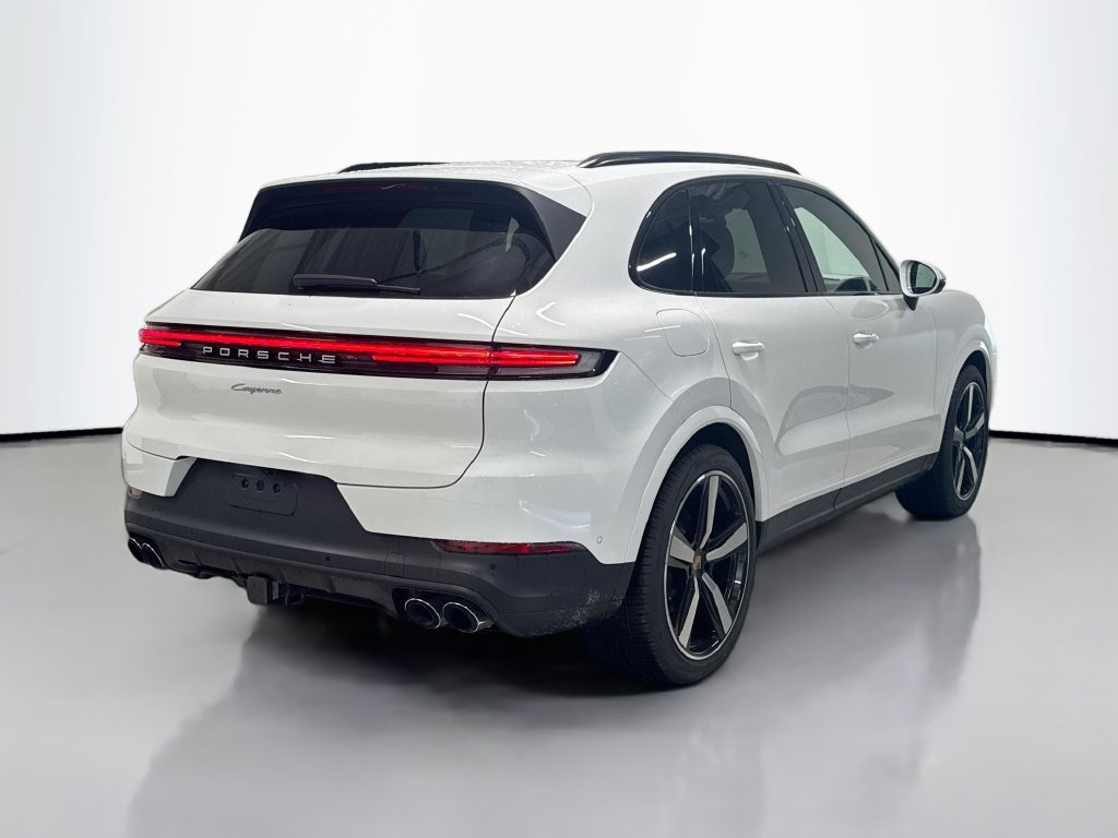 Certified 2025 Porsche Cayenne AWD/4WD image 9