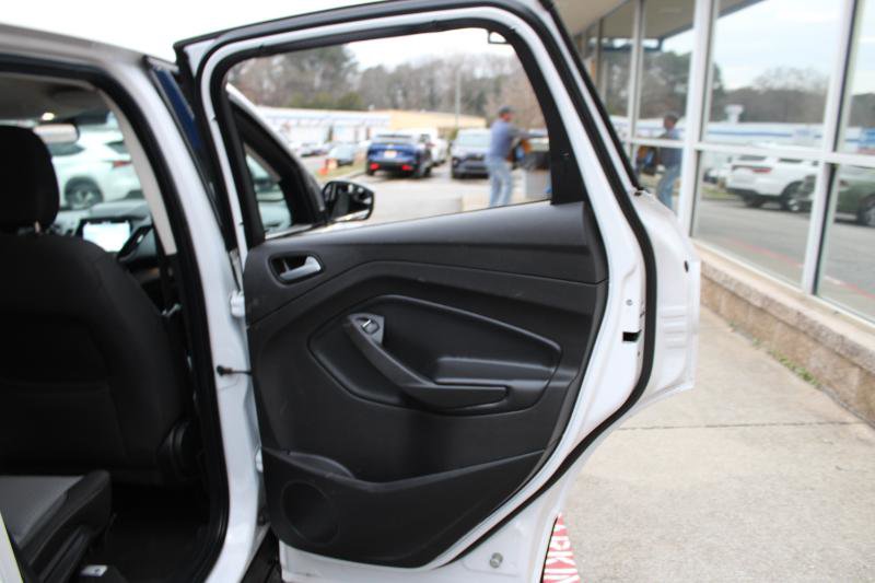 Used 2019 Ford Escape SE FWD image 21