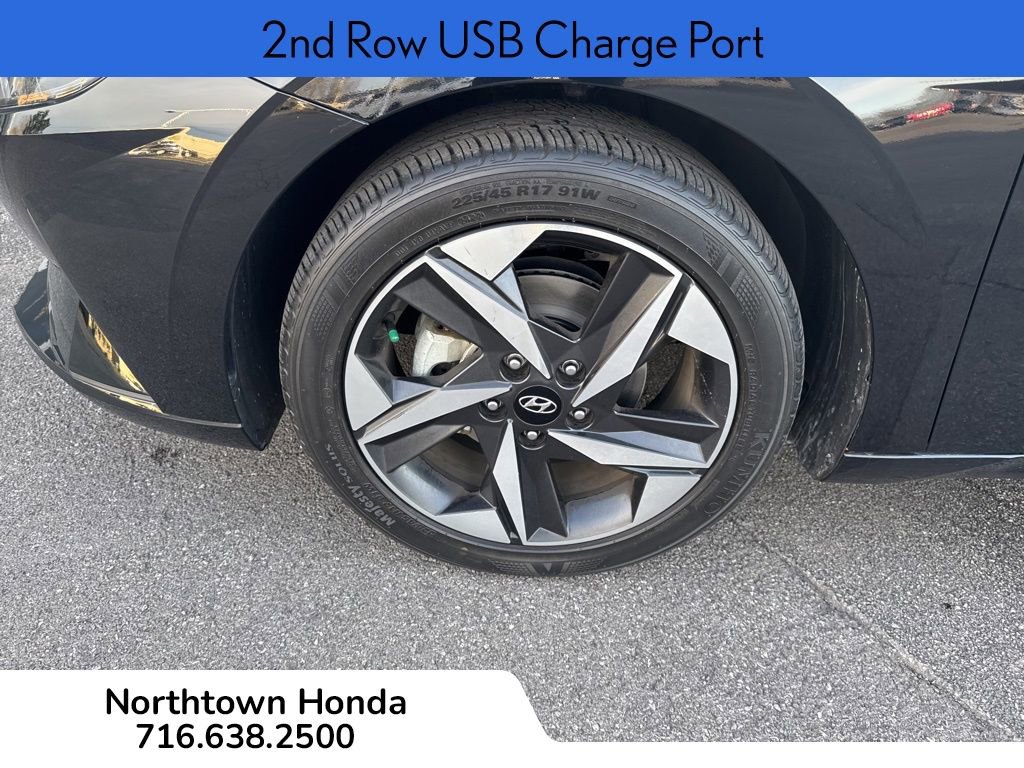 Used 2023 Hyundai Elantra SEL w/ Convenience Package FWD image 11