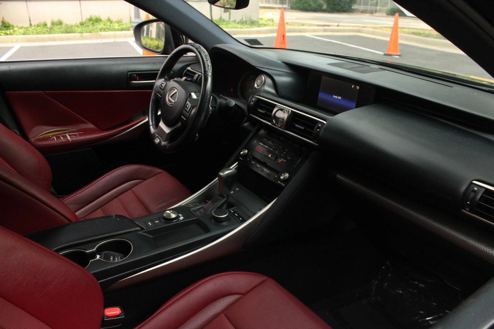 Used 2017 Lexus IS 200t F Sport w/ F Sport Package RWD image 24