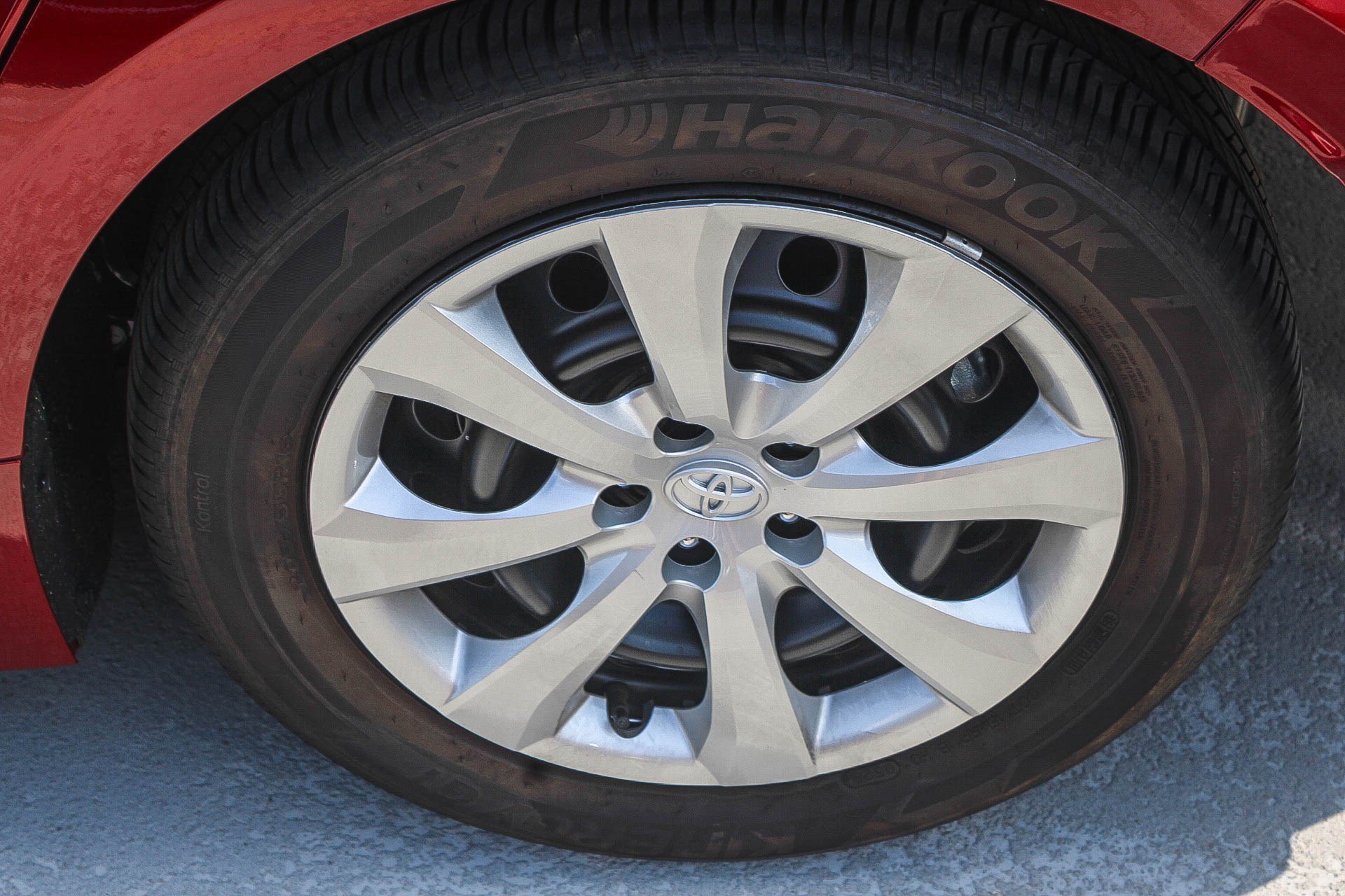 Used 2025 Toyota Corolla LE FWD image 10