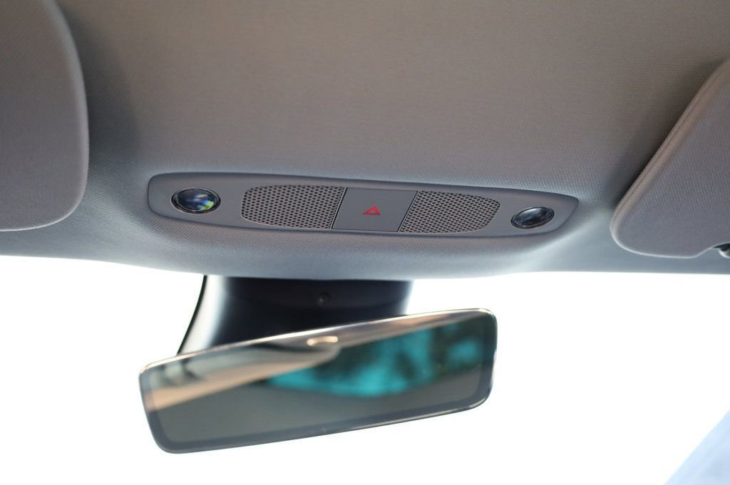 Used 2018 Tesla Model 3 Mid Range image 31