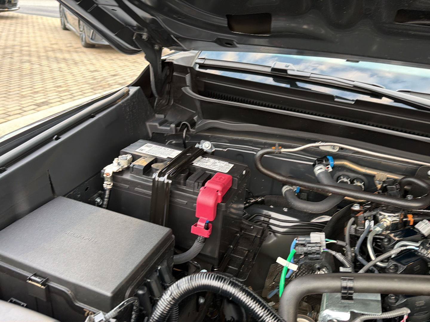 Certified 2025 Toyota Tacoma SR5 AWD/4WD image 34